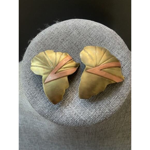 Vintage Africa Copper Brass Clip Earrings Hand Crafted Art To Wear Artisan - Picture 2 of 5